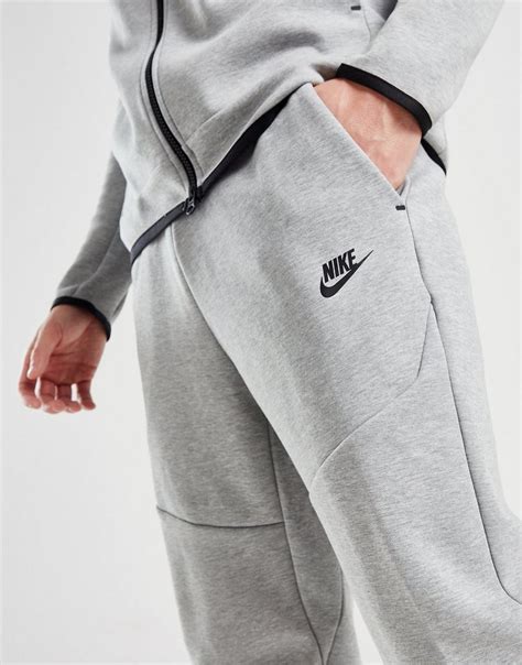 graue nike jogginghose herren|Nike Factory Stores.